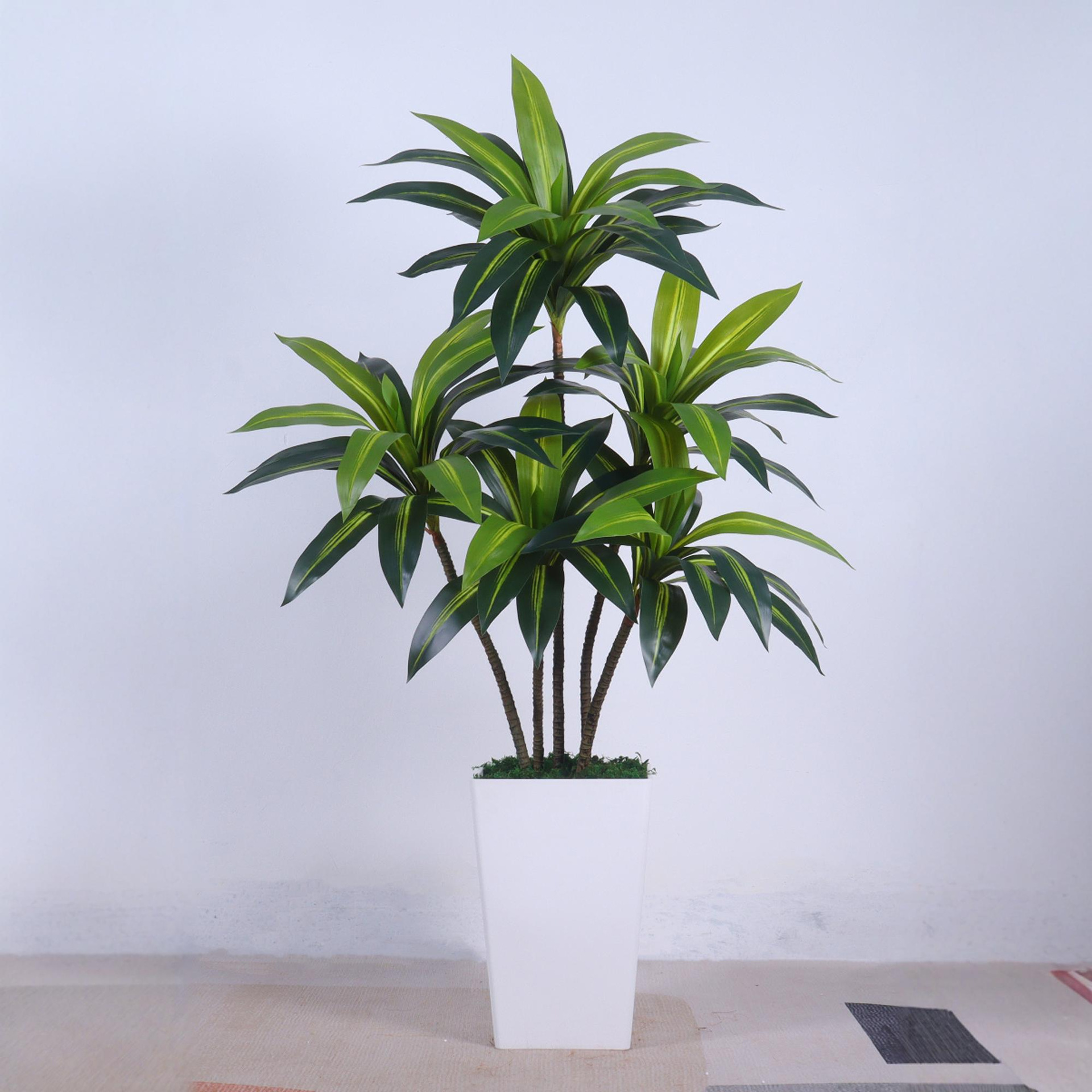 Simulated Zhu Jiao TiXue tree fake potted green Brazil iron tree green plant red iron tree living room shopping mall hotel floor decoration