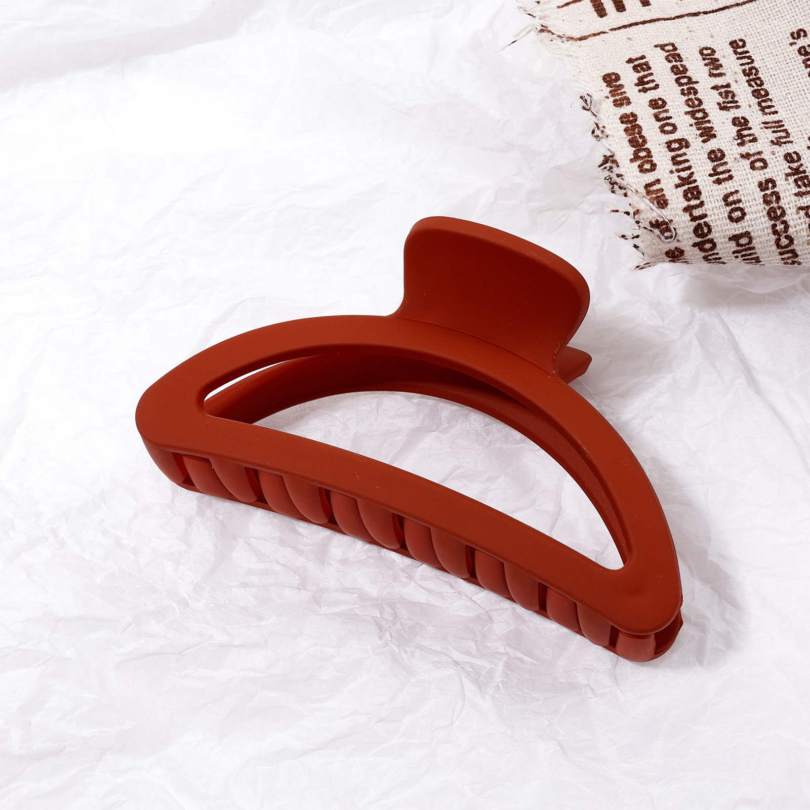 En FORMA DE D gran tiburón pelo agarre hecho a mano esmerilado pelo clip de nuevo cabeza de las mujeres updo pelo clip accesorios para el cabello al por mayor