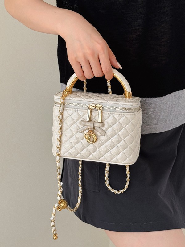 Bolso de mujer de verano bolso de maquillaje de diamante portátil bolso cuadrado de mano sensación de alto lujo ligero bolso de cadena versátil
