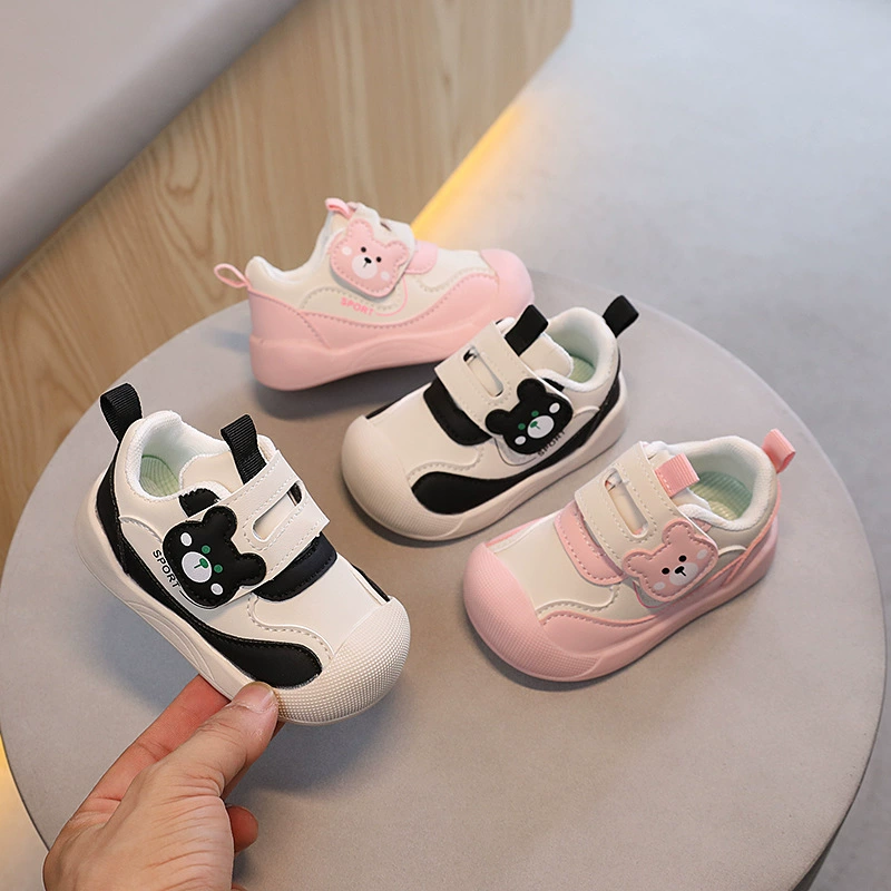 Модные детские прогулочные туфли с мягкой подошвой для мальчиков и девочек, новая осенняя модель, спортивная обувь для мальчиков 1-2 лет.