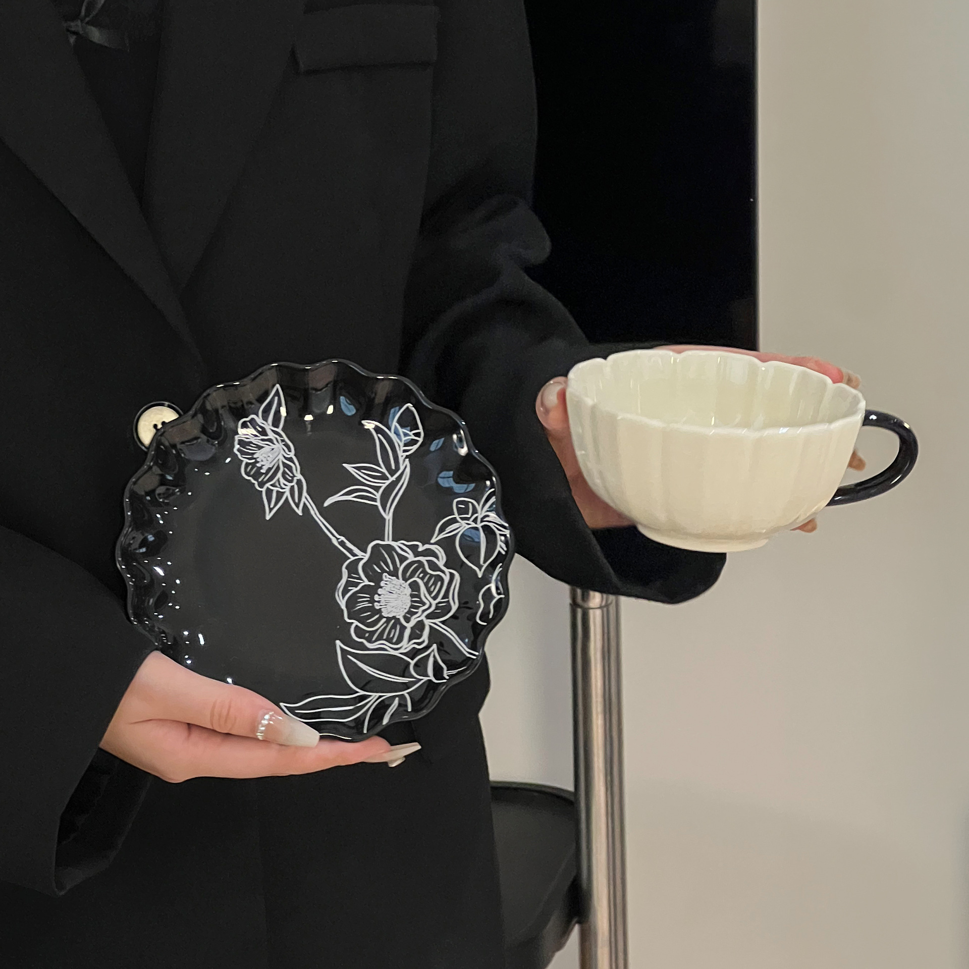 estilo japonés estilo de alto valor de la cara cubiertos retro relieve pintado a mano golondrina plato de cerámica plato oval de desayuno taza de café plato de aperitivo