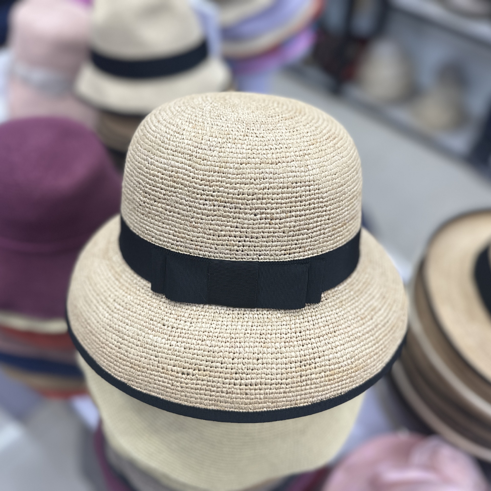 Cappello di paglia raffia stile hepburn per donna sole estate_voghion.com