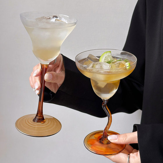 Niche Ins Curved Feet brown Goblet Margaret Wine Glass Champagne Glass Cocktail Cup Creative Bubble Cup