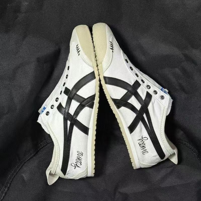 Couple Style Casual Women's Shoes, Canvas Shoes, Slip-On Sneakers, Fashionable Trendy Men's Shoes Couple Style Casual Women's Shoes, Canvas Shoes, Slip-On Sneakers, Fashionable Trendy Men's Shoes