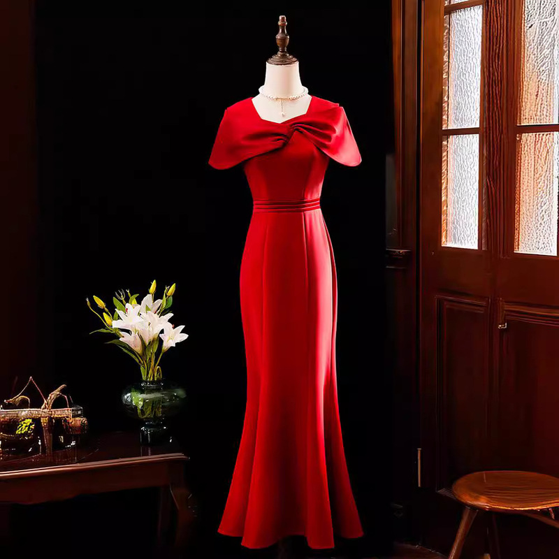 Elegant Long Dress for the Mother-In-Law's Wedding Banquet, Suitable for Young Mothers, Evening Dress That Can Be Worn Casually in Summer, Burgundy Short-Sleeved