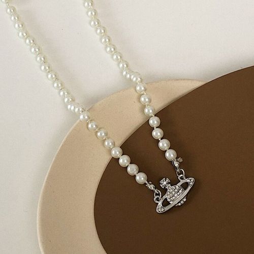 European and American cross-border fashion accessories, retro niche temperament, Western Empress pearl necklace with diamond Saturn pendant, necklace.