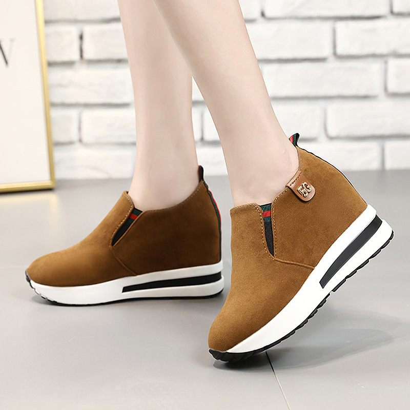 국경 간 편지 두꺼운 밑창 신발 봄과 가을 스웨이드 플랫폼 바닥 로퍼 두꺼운 밑창 캐주얼 한 발 여성용 신발 도매