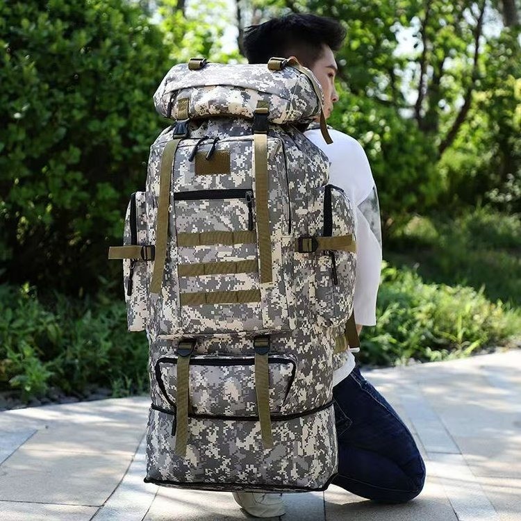 Mochila de deportes al aire libre de gran capacidad al por mayor de fábrica, nueva mochila táctica de camuflaje, bolsa de camping de montañismo a prueba de salpicaduras