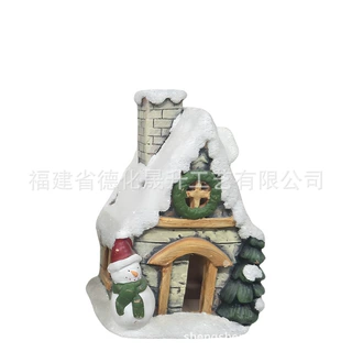 2023新设计圣诞节陶瓷LED雪人小屋烛台工艺品摆件