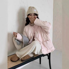 優しい菱格ダウンの綿服の女性デザイン感があります。