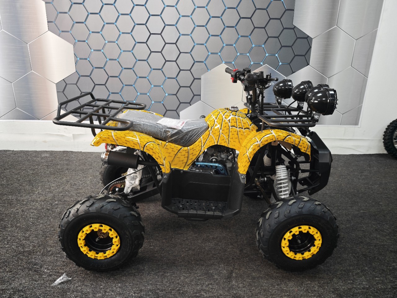 Four-Wheel Off-Road Mini Bull Atv 125Cc Gasoline Model for Adults and Children for Venue Rental