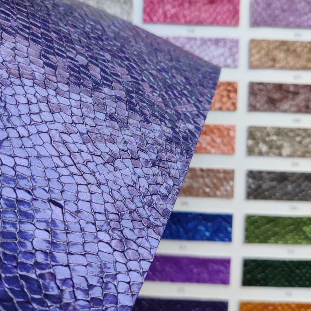 Pearlescent Crystal Small Snake Pattern Pvc Artificial Leather Imitation Leather Fabric Braced Bottom Fish Scale Flash Soft and Hard Bag Clothing Cos Cloth