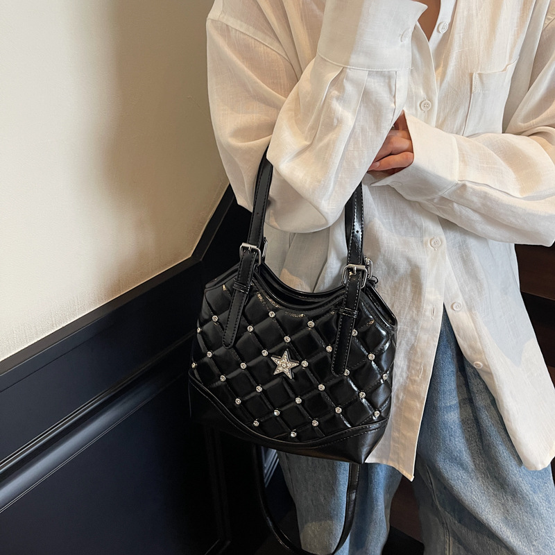 Bolso Tote popular de este año 2025 nuevo bolso estilo estilo universitario bolso de hombro con diamantes bolso bandolera bordado con rombos mujer