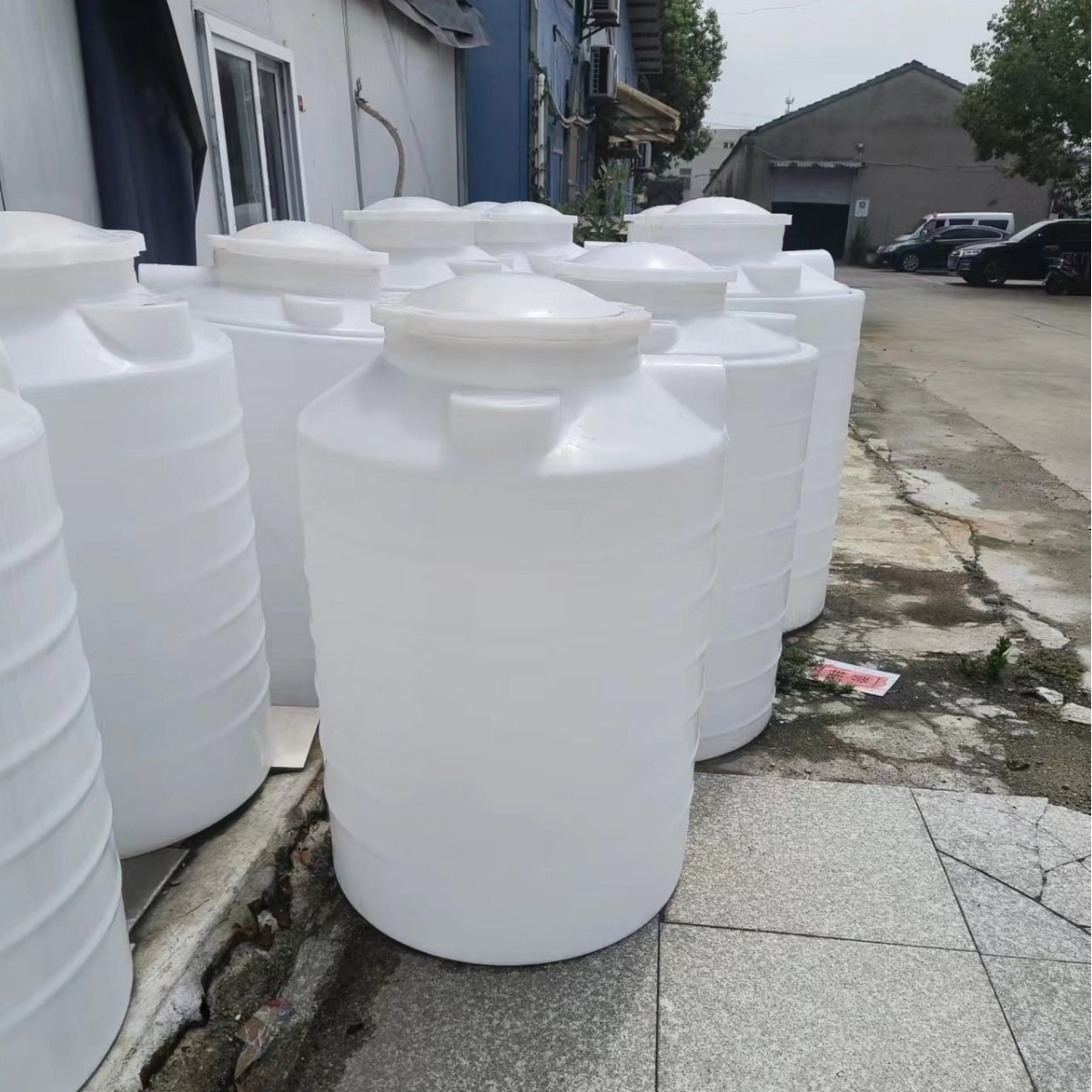 塑料水桶 平底圆形塑料水箱塑料桶大水桶塑料水塔水箱储水桶