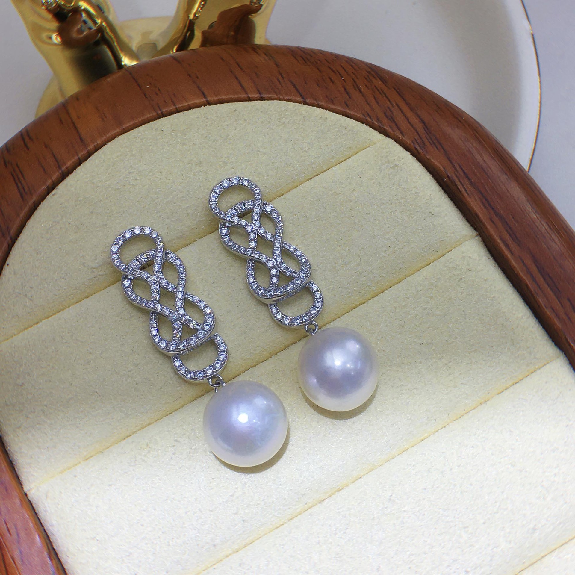 ����S925������������������Ԫ�ش������ran��ˮ������ζ���