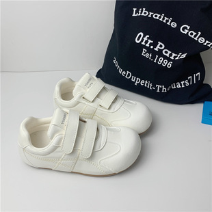 Student Spring Versatile Moral Training Shoes Women's Square-Toe Sneakers Casual Sports Shoes Korean Style Women's Shoes Yuanbo 2226