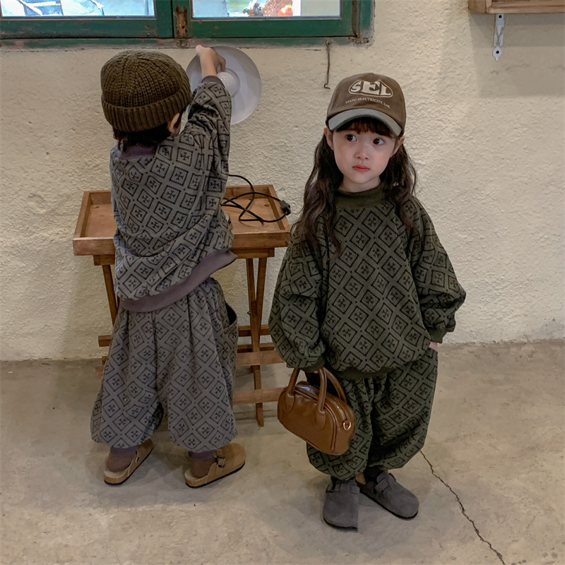 Suéter de pana de felpa para niños y niñas, conjunto de pantalones bombachos gruesos de dos piezas, invierno, 2023_voghion.com