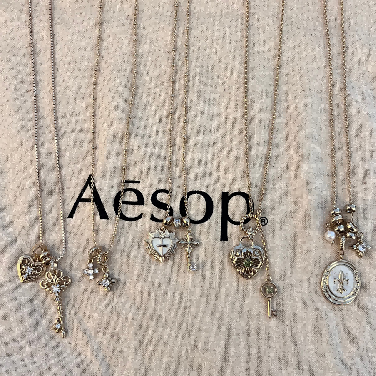 Popular on Xiaohongshu, the same style as worn by Japanese and Korean bloggers, coffee gold necklace, cross-border accessory, versatile and personalized necklace Popular on Xiaohongshu, the same style as worn by Japanese and Korean bloggers, coffee gold necklace, cross-border accessory, versatile and personalized necklace