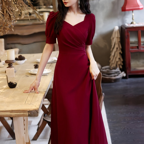 Rent Mother of the Bride Dress in Champagne Color, New Fall , High-End, Sister Group, Unique, Long Length, Slimming, Long Sleeve Evening Gown Dress for Women