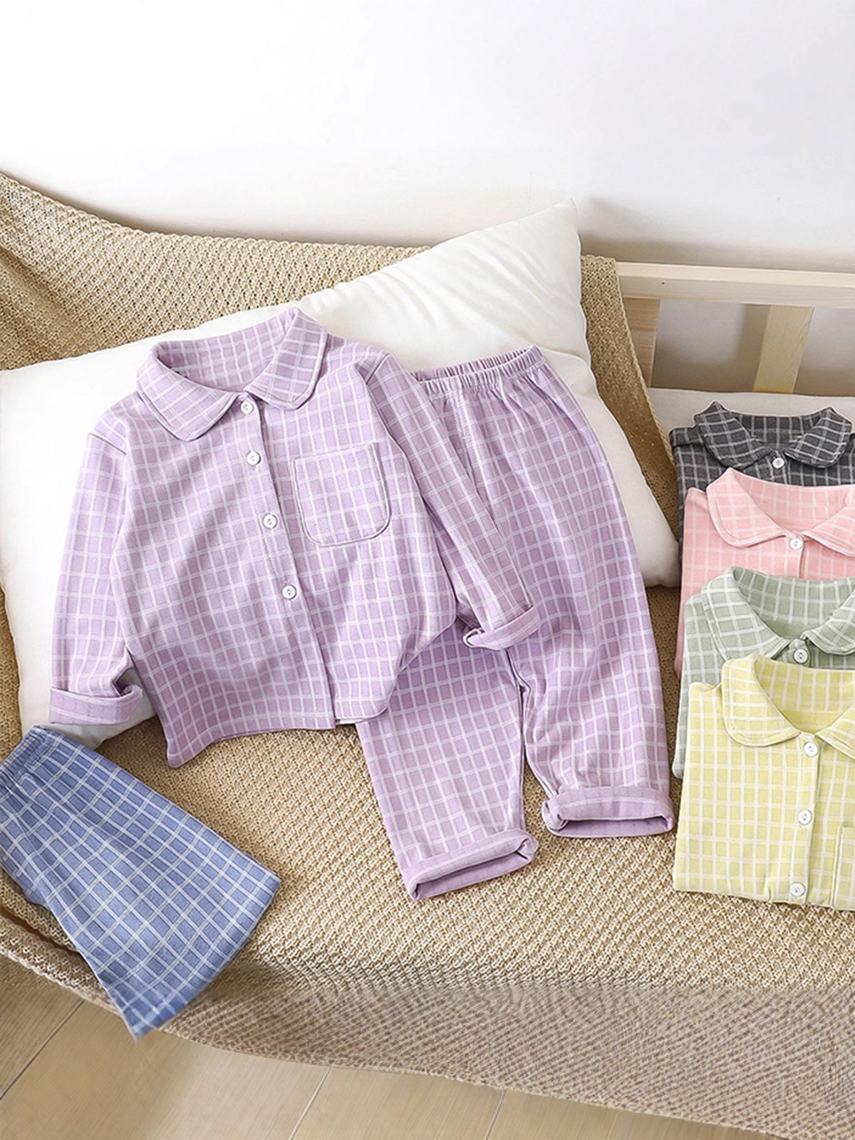 Pajamas infantiles de cotton de estilo coreano para niños y niñas, camisetas simples a cuadros, ropa para el hogar con solapa de dos piezas para mantener el calor