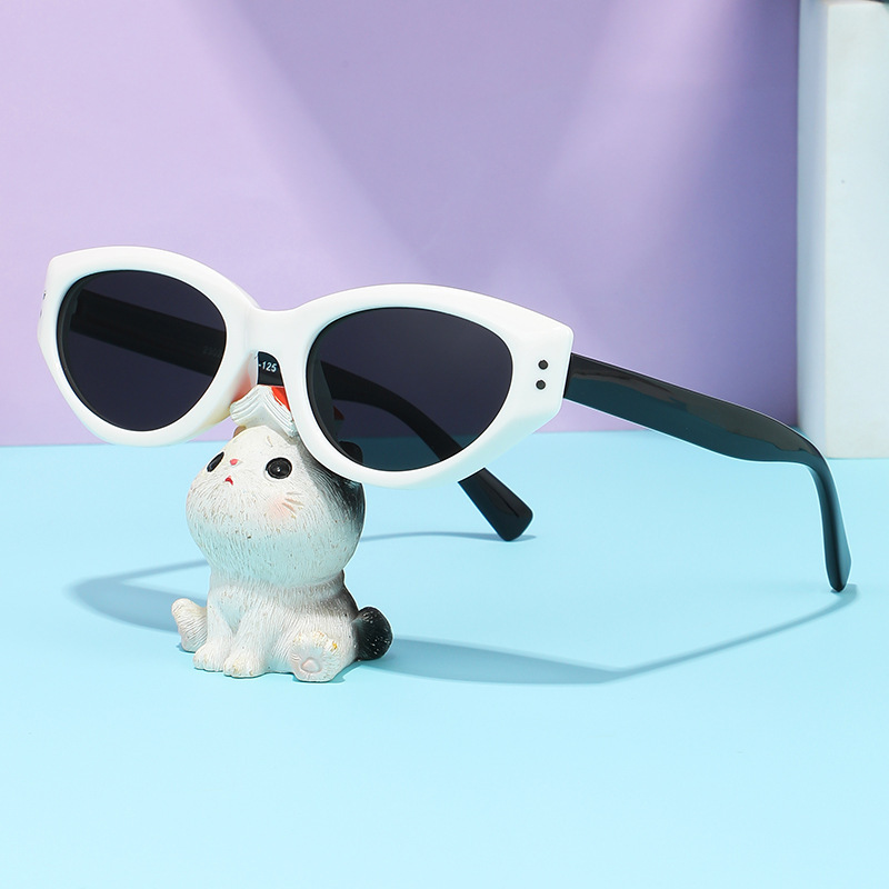 Moda para niños gafas de sol anti-UV, gafas de sol ligeras para niños negros, gafas de sol de protección solar de marea