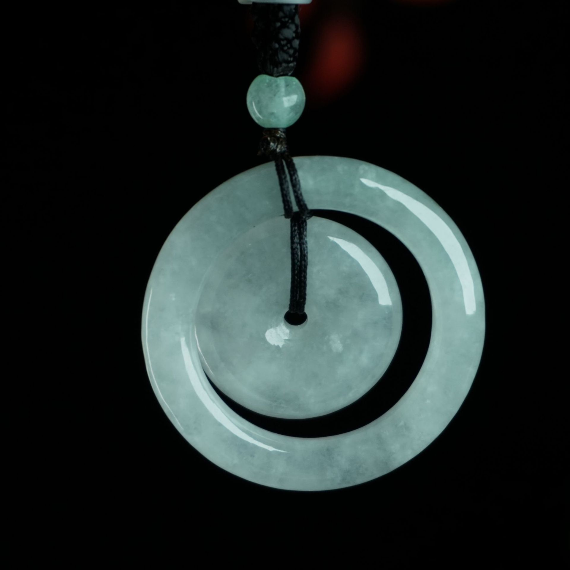 Tiktok Supply Natural Jade A-Grade Ice Oil Mother-Of-Pearl Buckle Jewelry Pendant Wholesale with Certificate Ice Type Necklace