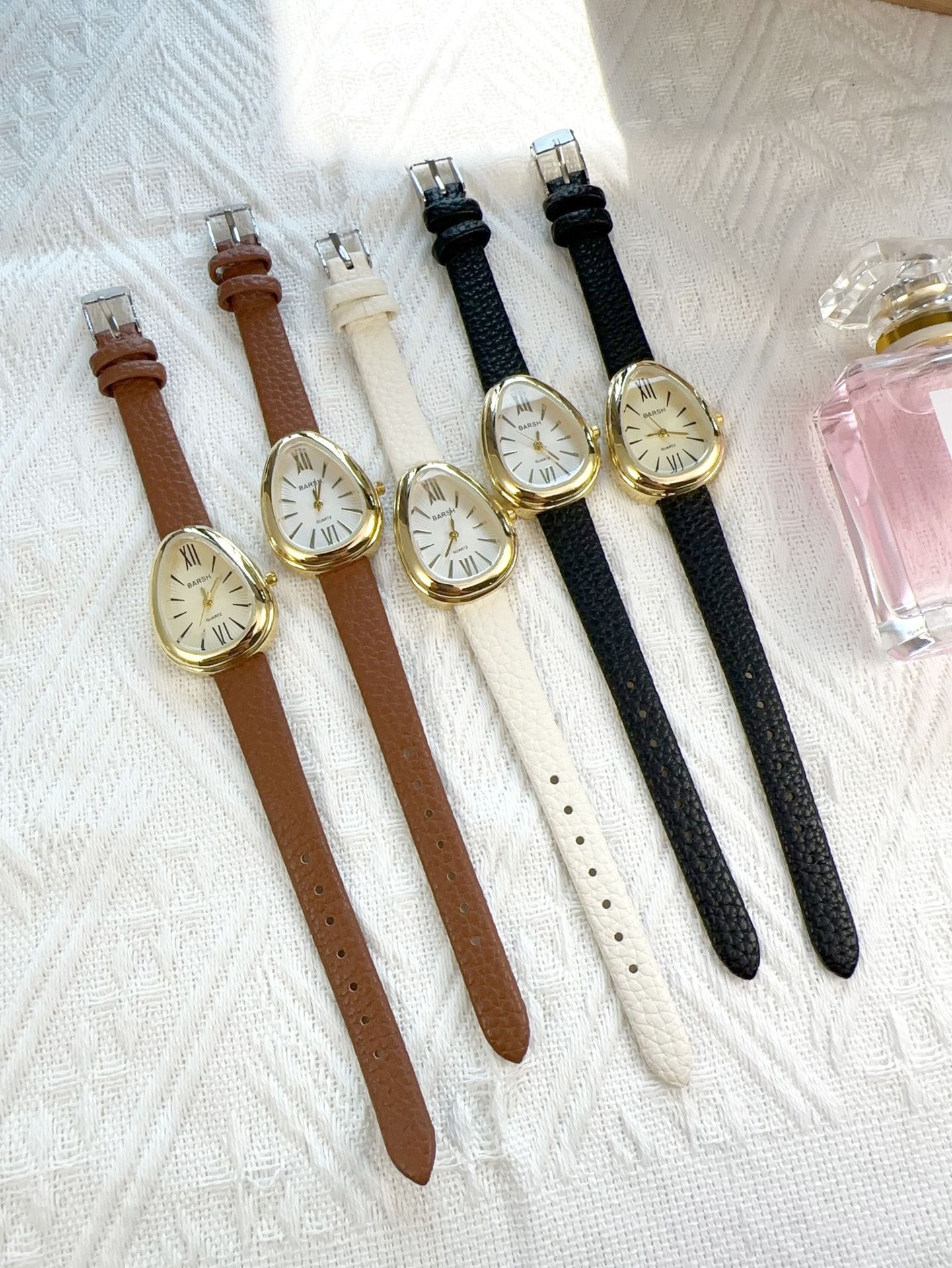 50g Weight Ordinary Glass Mirror Material Imitation Leather Strap Material Watch Classification Pointer+Number Display Type Buckle Buckle Style Drop shape Dial Shape Quartz Movement Women's Gender Retro Solid Color Buckle Quartz Watch Women's Watches 5