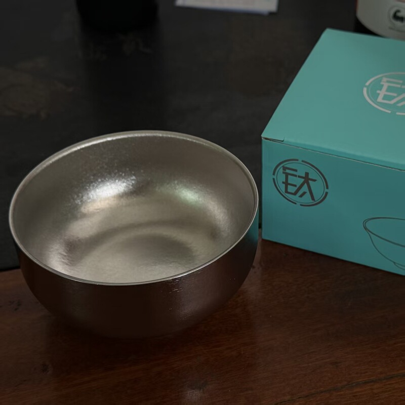 New Pure Titanium Double-Layer Ice Crystal Bowl, Insulated Ice Crystal Soup Bowl, Lightweight Thickened Titanium Bowl for Home Use, Gift Bowl Wholesale New Pure Titanium Double-Layer Ice Crystal Bowl, Insulated Ice Crystal Soup Bowl, Lightweight Thickened Titanium Bowl for Home Use, Gift Bowl Wholesale