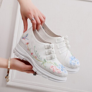 (single shoes 2206-07) spring new national embroidered shoes increased antique Chinese clothing shoes square dance women's shoes