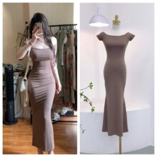 8009卡戴珊同款连衣裙夏季新款纯欲气质一字领露肩收腰显瘦鱼尾裙