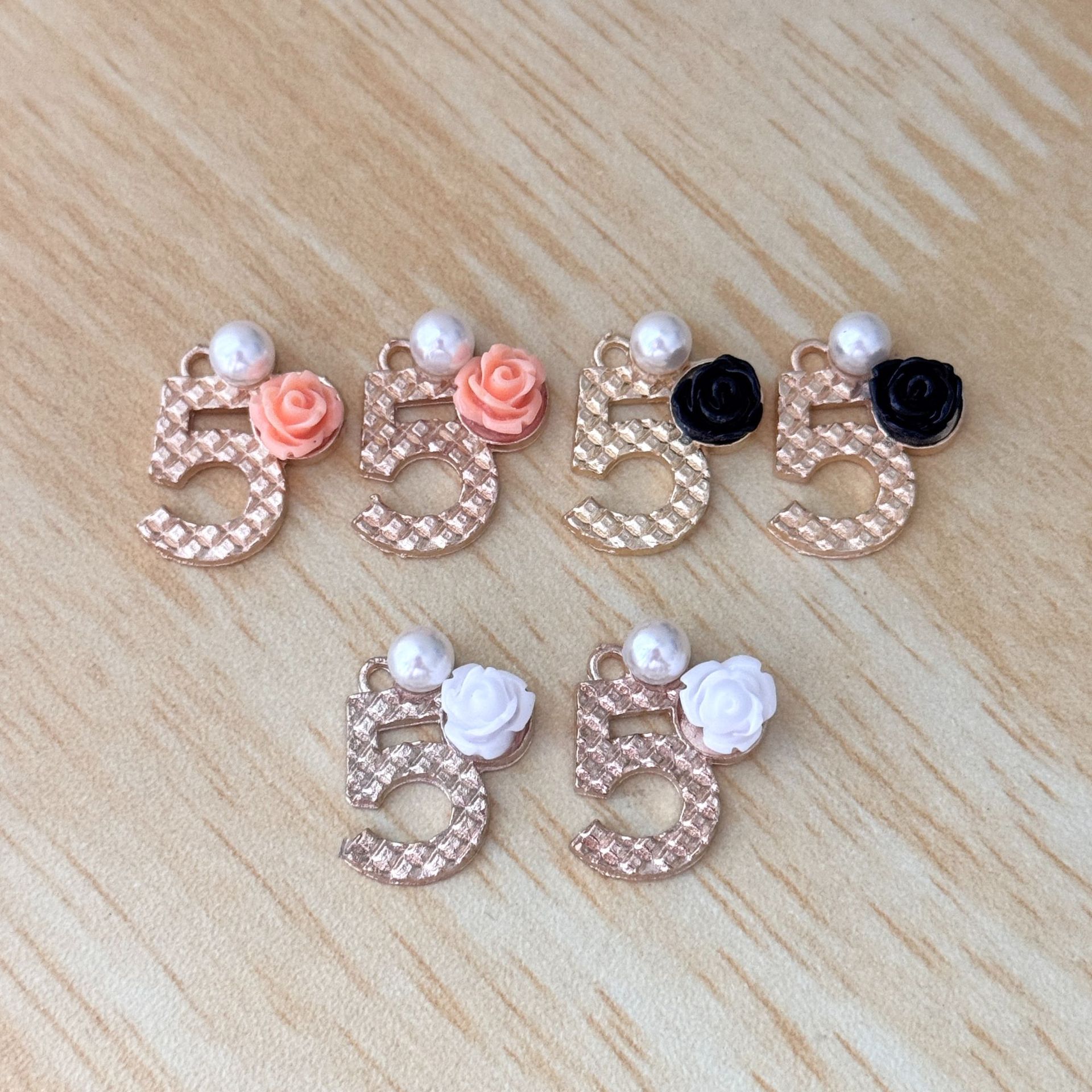新款 时尚珍珠带花数字5字挂件合金配件 发饰手链项链diy饰品配件