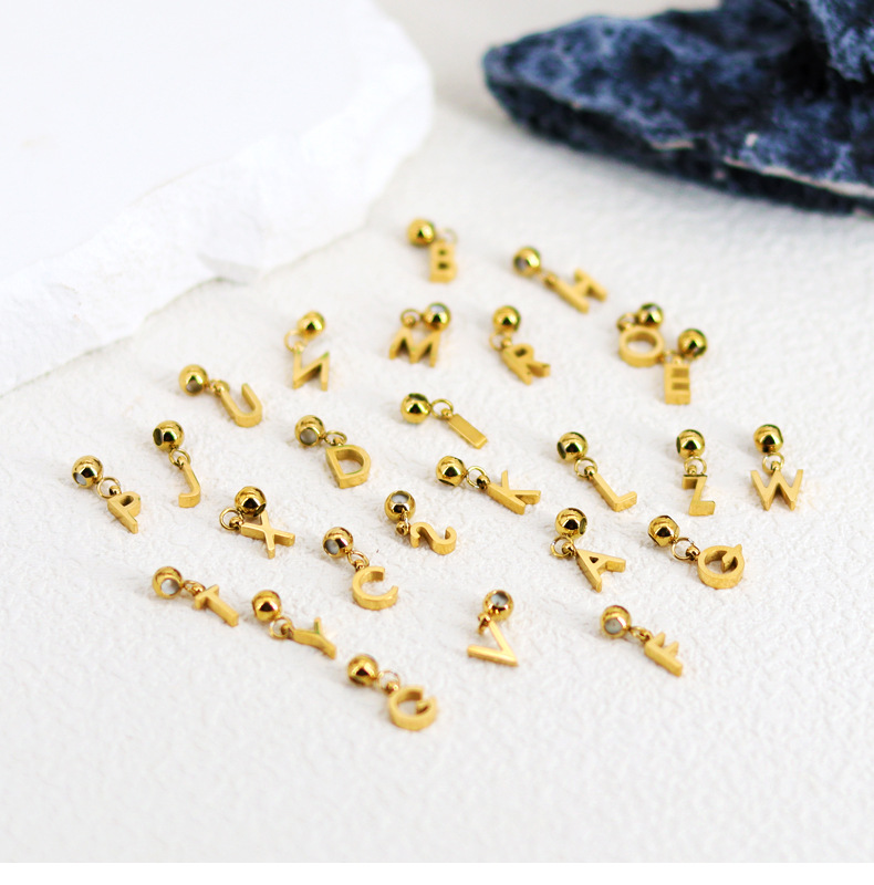 Vacuum Plating Gold Plating Process Stainless Steel 18K Gold Plated Simple Style Plating Letter Pendant Necklace