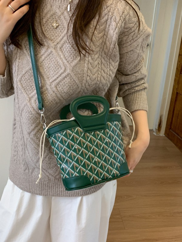 Bolsa de cubo de tela coreana para mujeres 2025 nueva moda transfronteriza nicho de alta calidad bolso de hombro
