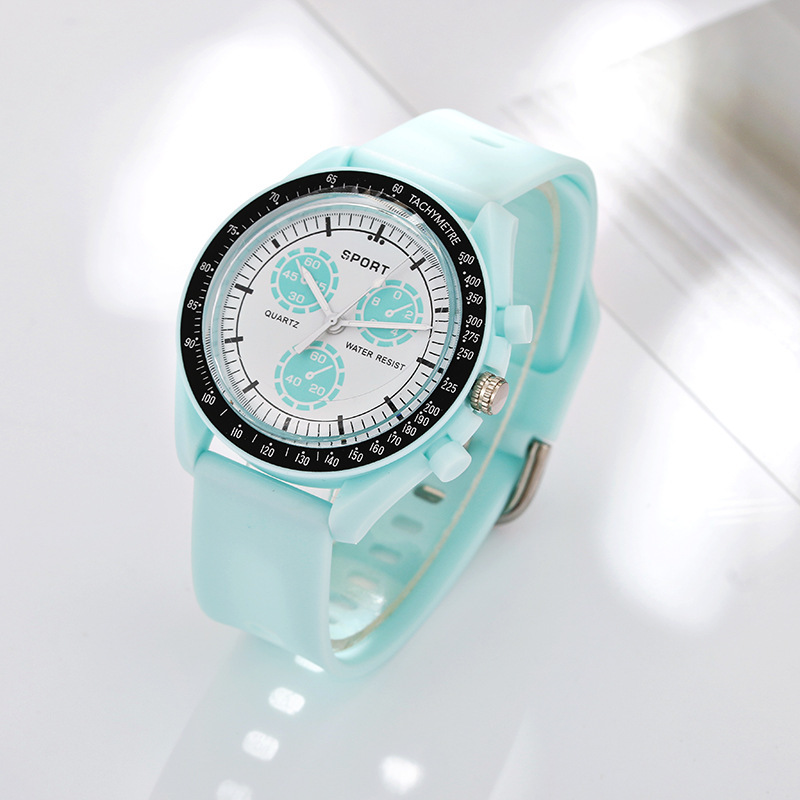 Transfronteriza nuevo reloj deportivo de silicona para mujer Candy simple falso puntero de tres ojos de silicona mujer estudiante reloj de cuarzo