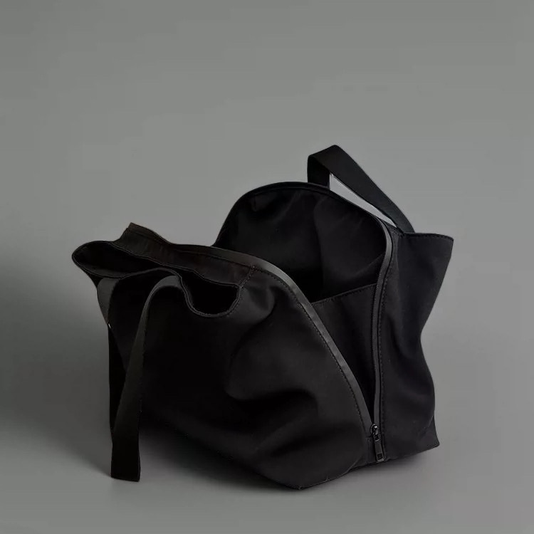 2025 Women's Tote Large Capacity Laptop Single Shoulder Handbag Commuter Travel Bag Multi-Pocket Lightweight_voghion.com