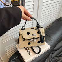 �羳���l�¿�Ů��ʽ���c�P�����ճ����e�μ�б���С�������ڼt��