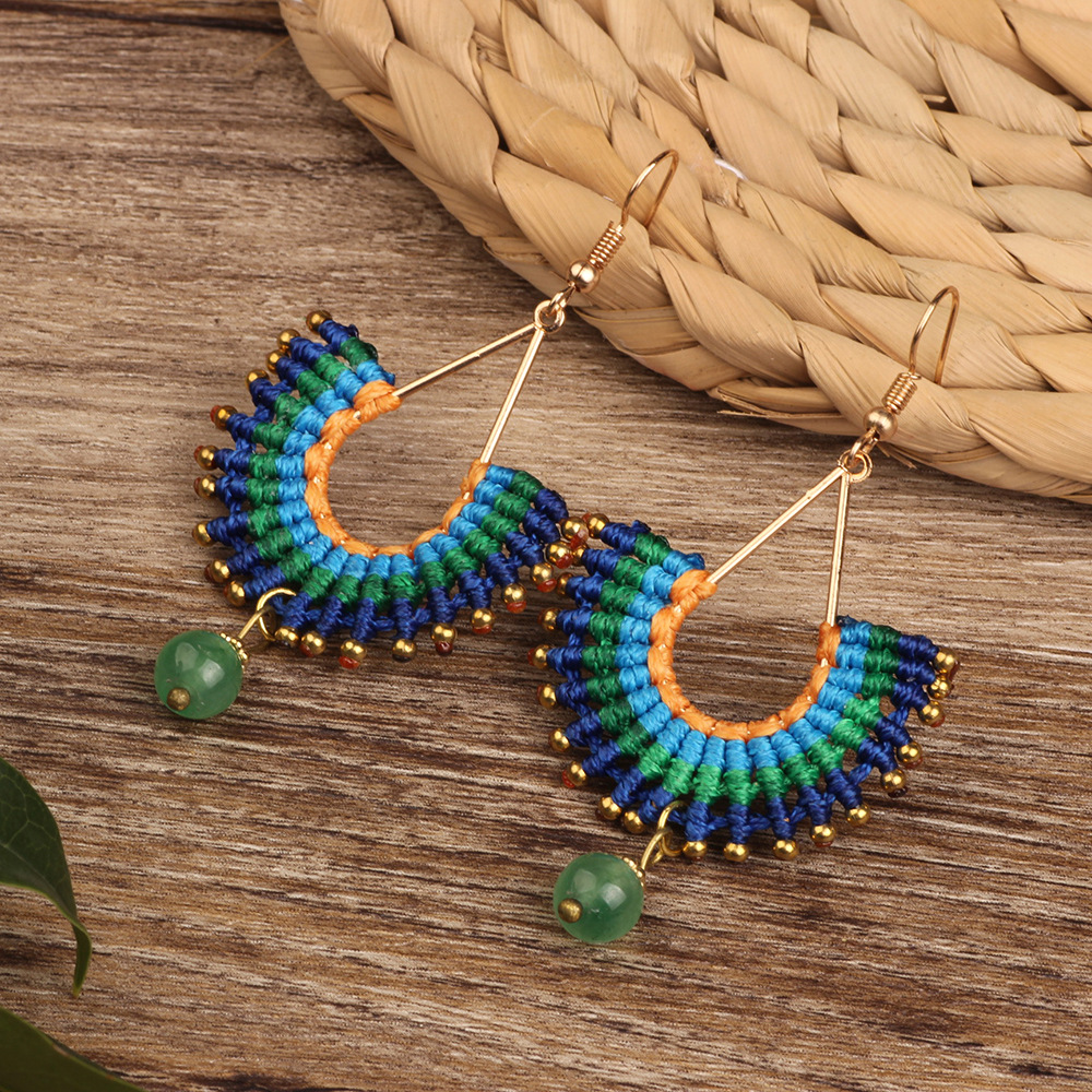 Boucles d'oreilles tissées à la main, de style bohème ethnique européen et américain haut de gamme, boucles d'oreilles vintage élégantes et polyvalentes à pompons_voghion.com