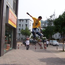 厂家直销 MJ004成人弹簧高跷 弹跳鞋弹跃龙极限跑酷 跑步跳跃跳高