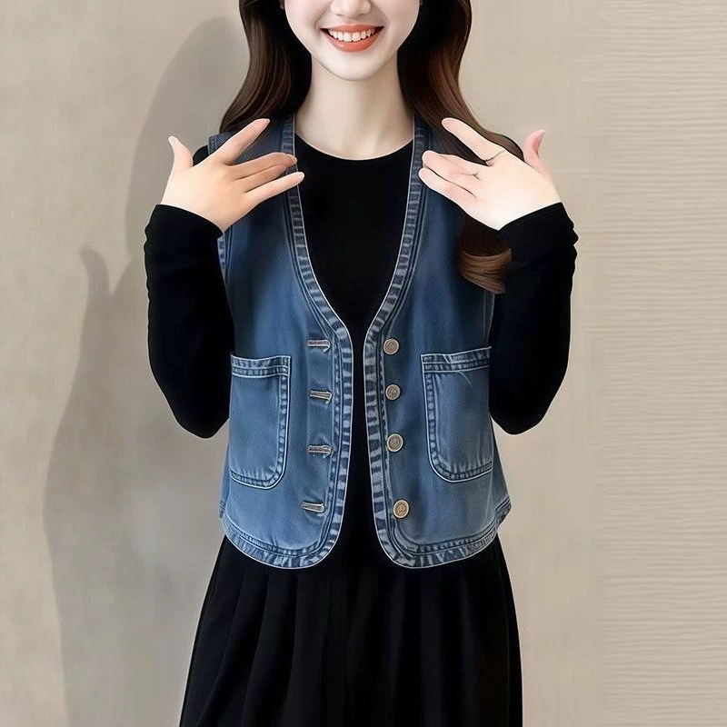 Warm Maple Plus Size Denim Vest for Women, 2026 Spring/Autumn New Korean Style Fashionable Slim Fit Versatile Short Back