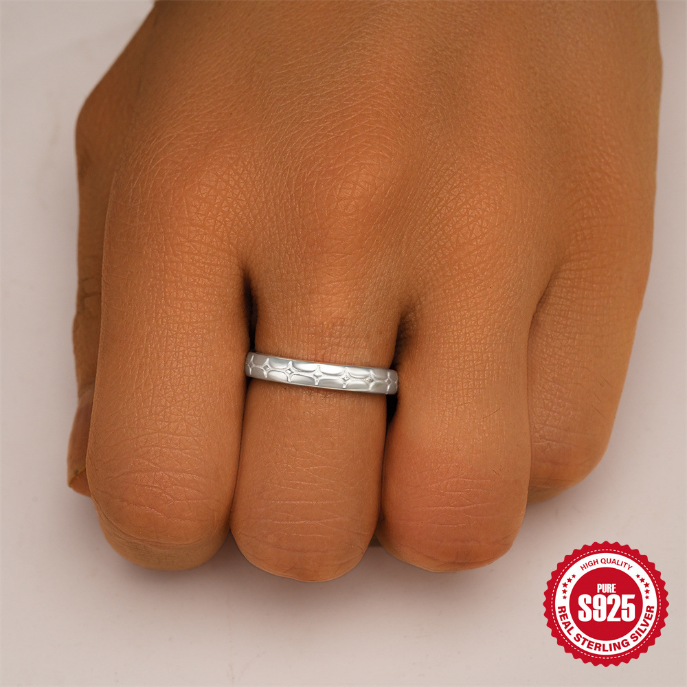 Tendencia de moda de lujo ligero Anillo de estrella de cuatro mangs clásico Mujer S925 Anillo de dedo de boca abierta de sentido avanzado de nicho de plata esterlina