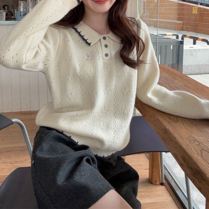 Korean-style long-sleeve polo collar sweater for women, early autumn 2026 collection, versatile and age-reducing knit top for petite women