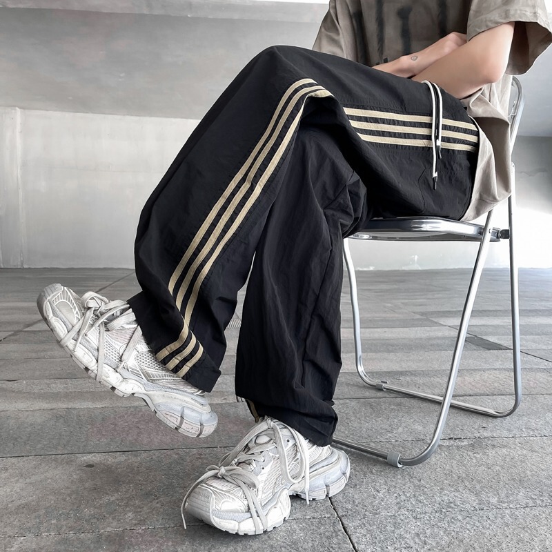 Quick-Drying Ice Silk Pants Men's Summer New American Three-Stripe Sports Pants Loose Thin Wide-Leg Casual Trousers Quick-Drying Ice Silk Pants Men's Summer New American Three-Stripe Sports Pants Loose Thin Wide-Leg Casual Trousers