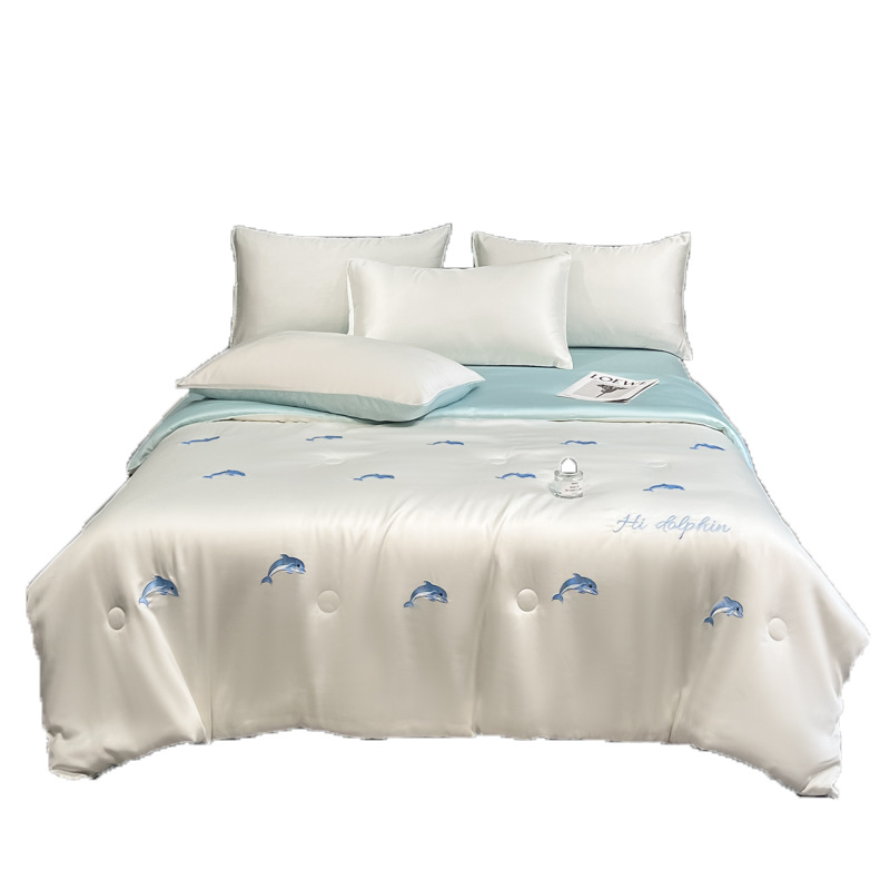 Seda de hielo lavada Edredón de verano Edredón de aire acondicionado Dormitorio individual Edredón fresco de verano Juego de cuatro piezas Edredón de verano lavable a máquina