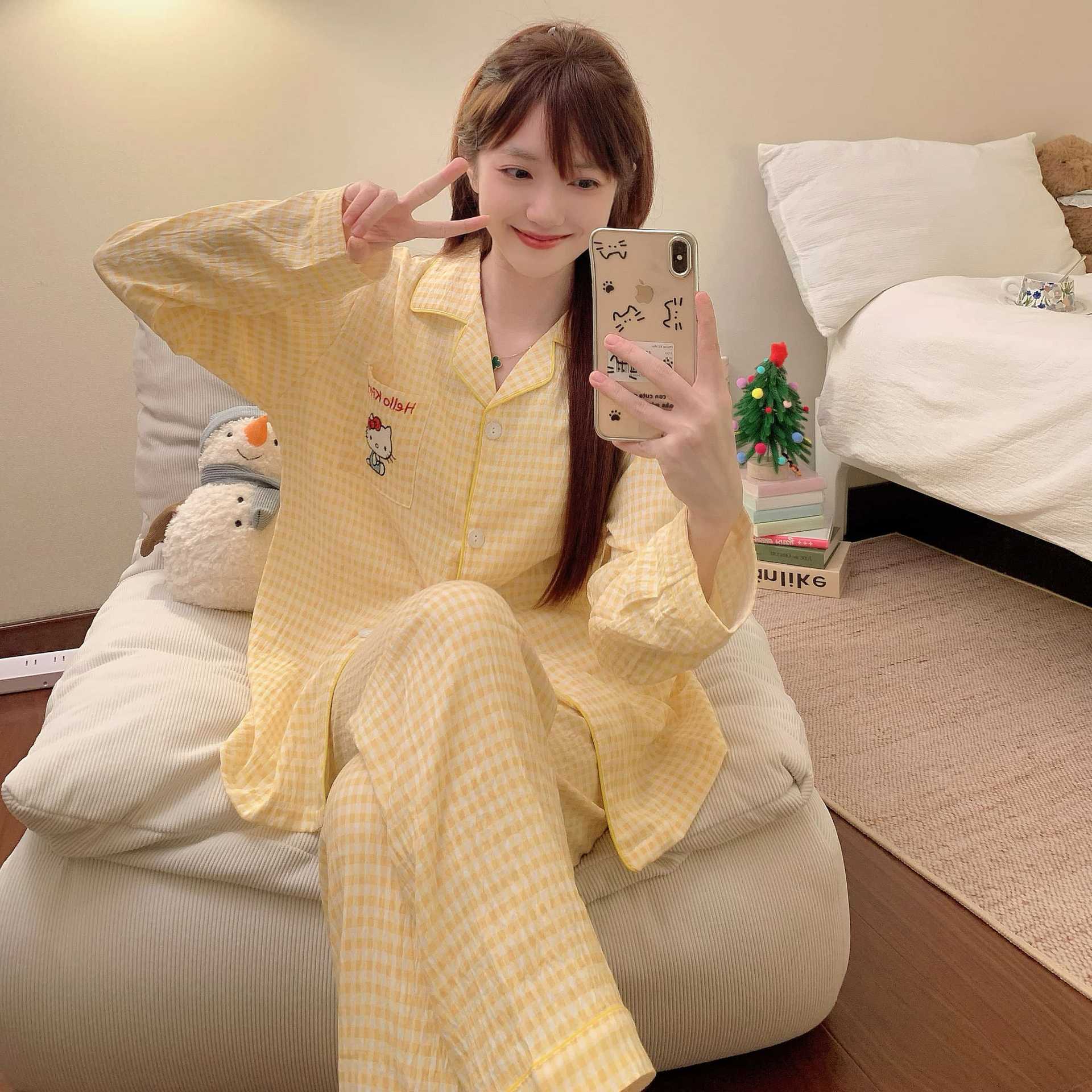 Pijamas al por mayor transfronterizos de primavera y otoño nubes de algodón pantalones de manga larga cardigans lindos con cojín de pecho se pueden usar ropa de hogar