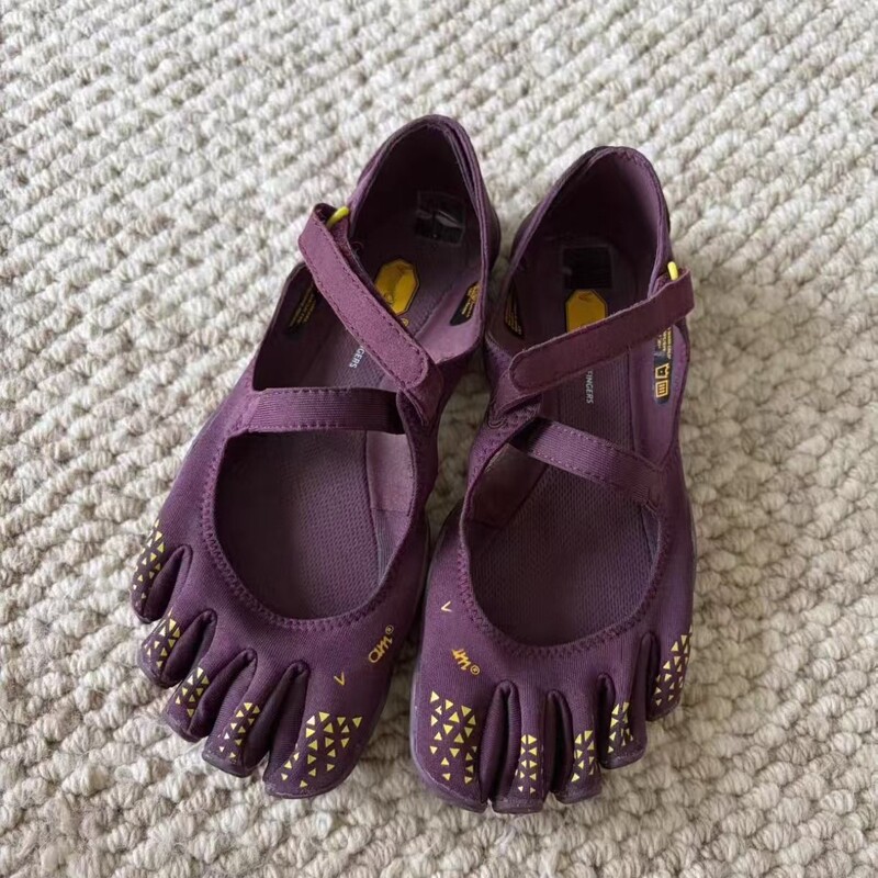 V-Soul Fivefingers Yoga Shoes for Women, Pilates, Sports, Fitness, Dance, Split-Toe Shoes V-Soul Fivefingers Yoga Shoes for Women, Pilates, Sports, Fitness, Dance, Split-Toe Shoes