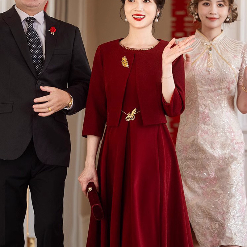 ママの結婚式の宴会ドレスセット 2025 新しいハイエンドライト高級ハイエンドツーピース冬の結婚式の義母のドレス|undefined