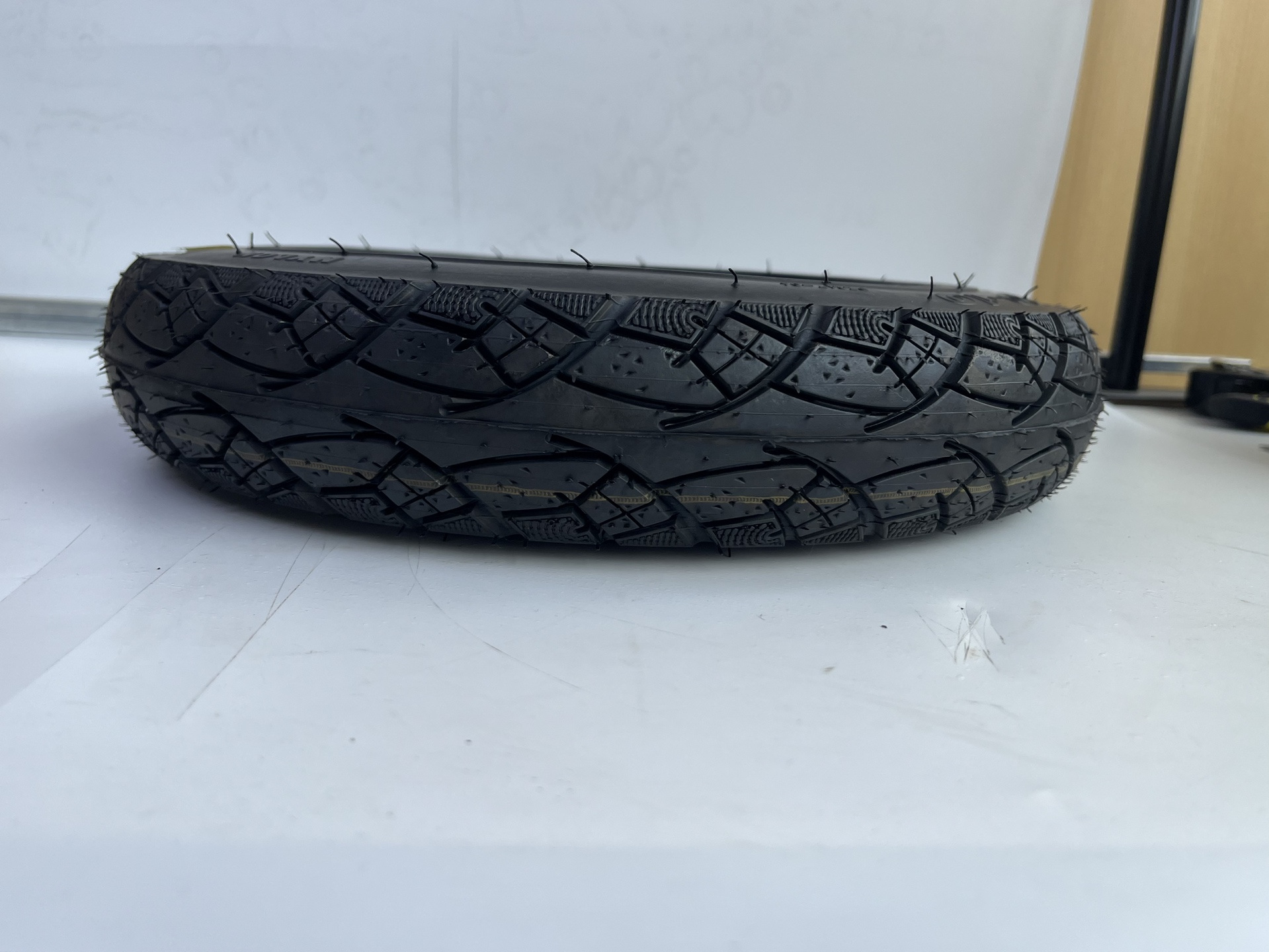 Electric vehicle tire Zhen Di Hu 14x2.50 vacuum tire anti-slip scooter 10inch electric vehicle outer tire