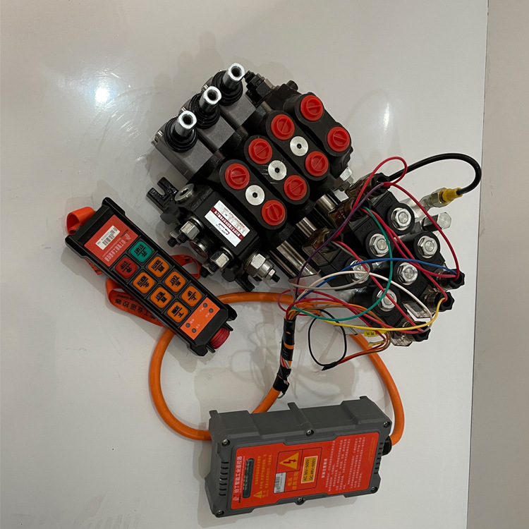 SKBTFLUID牌DCV60-3YT-DC24V-带无线遥控液压多路阀