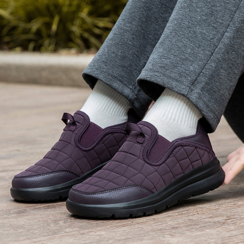 Cross-border plus-size walking shoes for women, autumn collection, slip-on style, designed for middle-aged and elderly women, with a wider and higher sole for added comfort, also available for men Cross-border plus-size walking shoes for women, autumn collection, slip-on style, designed for middle-aged and elderly women, with a wider and higher sole for added comfort, also available for men