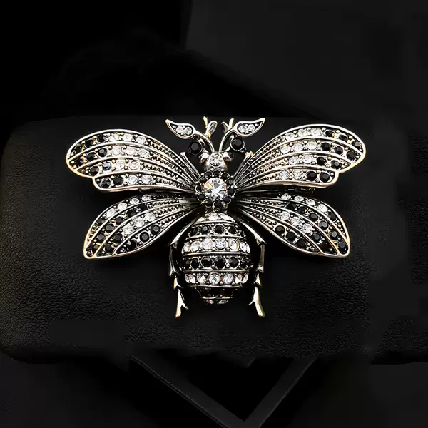 Palace Retro Big Bee Brooch High-end Women's Atmosphere Exaggerated Insect Corsage Pin Coat Accessories